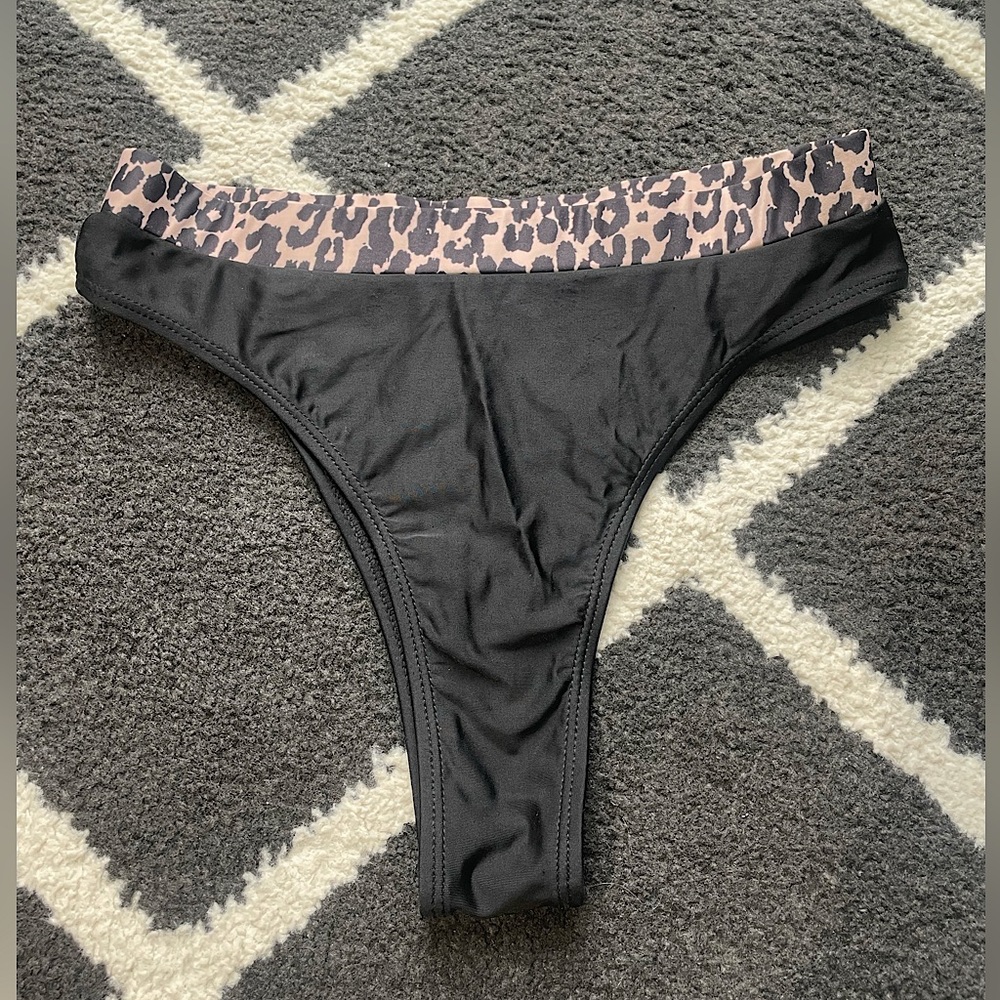 Cheetah/ Leopard 🐆 Print Bikini Bottoms Thong-Style